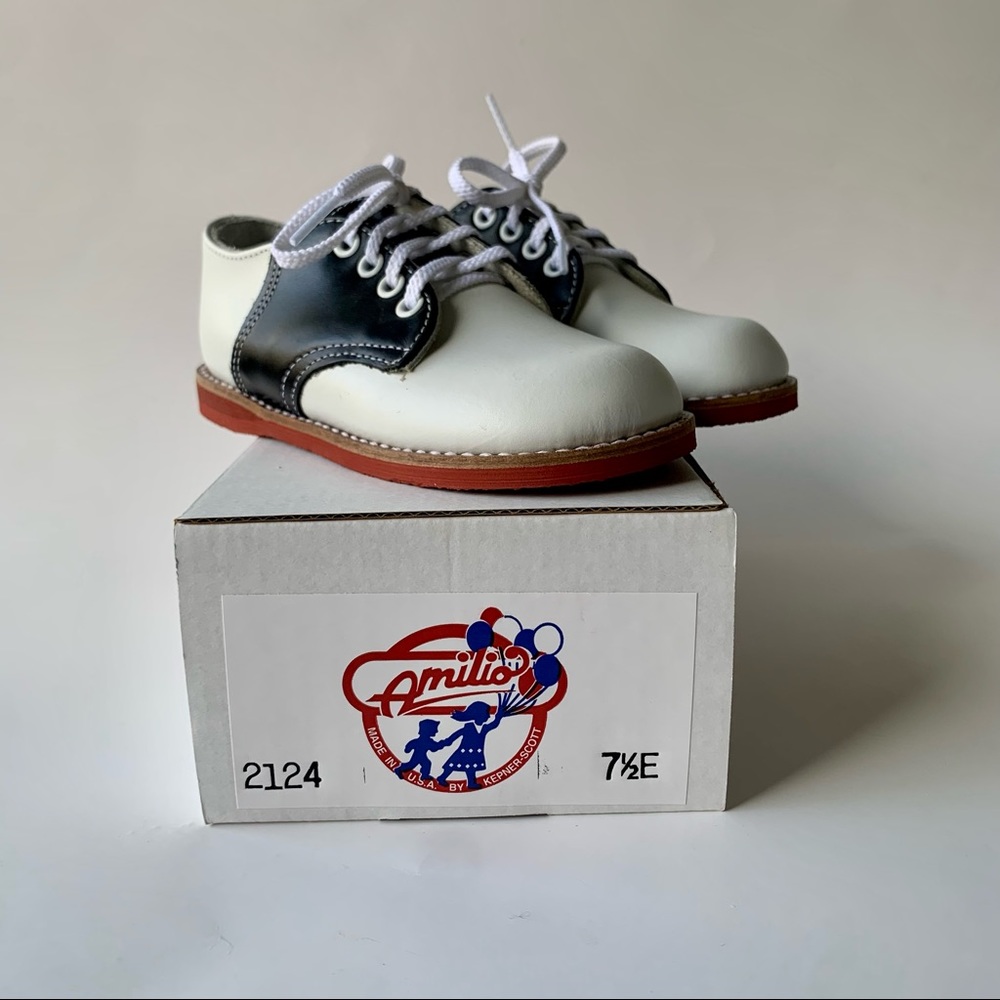 Kepner Scott Zimmerman Shoes Amilio Saddle Shoe - 7.5 - black and white